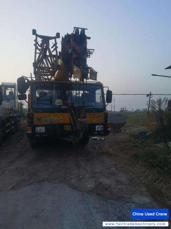 Buy XCMG QY20G Used Crane / 1